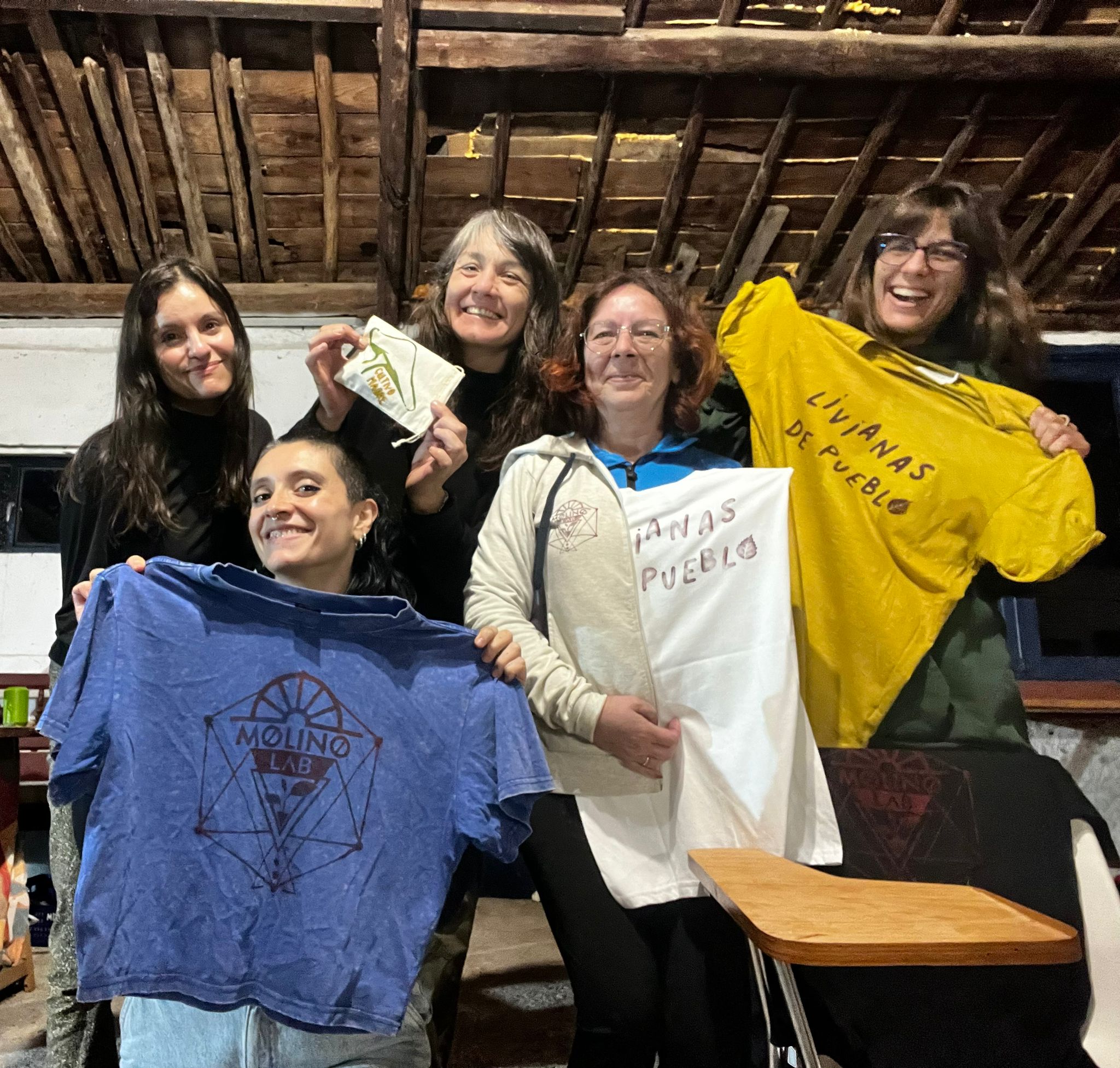 Taller estampación textil artesanal: ¡Renueva tu Ropa!